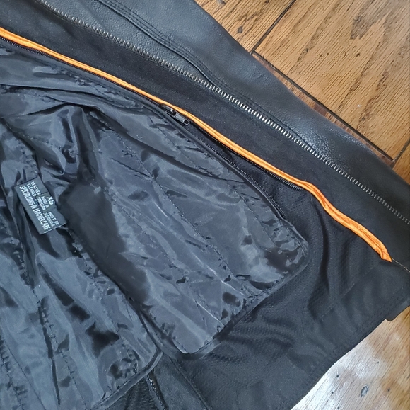 Leather Jacket - Picture 4 of 6